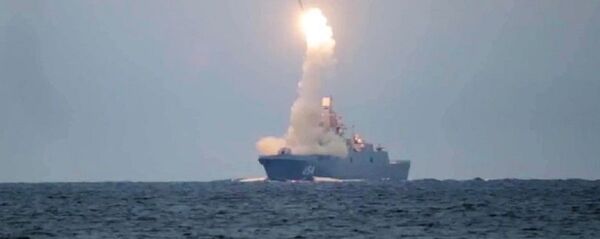 Lanzamiento del misil hipersónico Tsirkon - Sputnik Mundo