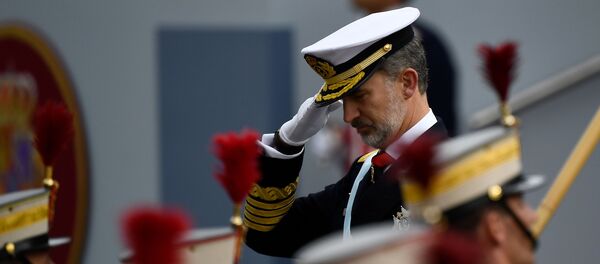 Rey Felipe VI durante el desfile militar del Día Nacional de España. 12 de octubre de 2019 - Sputnik Mundo