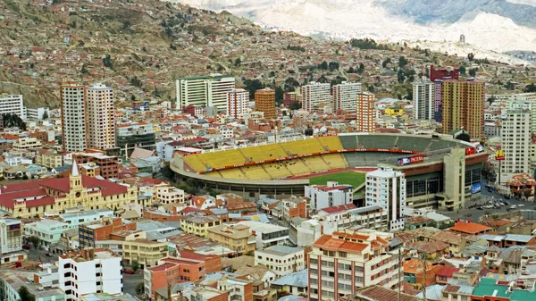 Vista de La Paz, Bolivia, con el estadio Hernando Siles en el centro