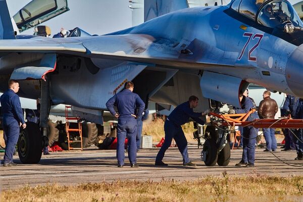 Los pilotos rusos llevan al límite las capacidades de los cazas MiG-31 y Su-35

 - Sputnik Mundo