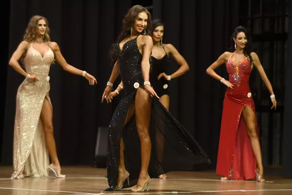 Cuerpos esbeltos y musculosos: el Campeonato regional de Culturismo llega a Kazan

 - Sputnik Mundo