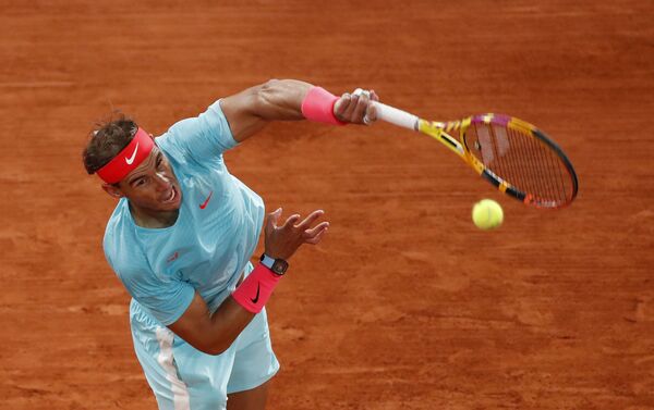 Rafael Nadal durante el enfrentamiento contra Novak Djokovic durante el Roland Garros el 11 de octubre - Sputnik Mundo