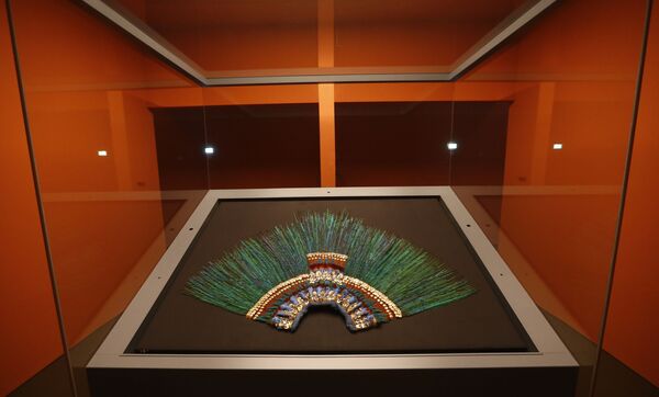 El penacho de Moctezuma, el objeto de arte que México más desea repatriar El penacho de Moctezuma, el objeto de arte que México más desea repatriar - Sputnik Mundo