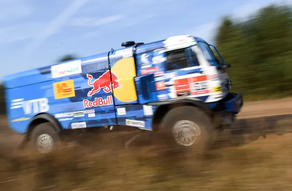 El equipo ruso KAMAZ-master se prepara para el Rally Dakar 2021 El equipo ruso KAMAZ-master se prepara para el Rally Dakar 2021 - Sputnik Mundo
