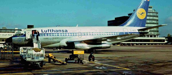 El avión Landshut, secuestrado en 1977, en el aeropuerto - Sputnik Mundo