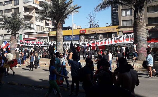 A un año del estallido social y una semana antes del plebiscito para la nueva Constitución de Chile - Sputnik Mundo