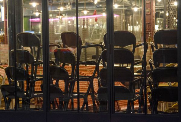 ¿Te imaginas estar en una París vacía?
¿Te imaginas estar en una París vacía?
- Sputnik Mundo