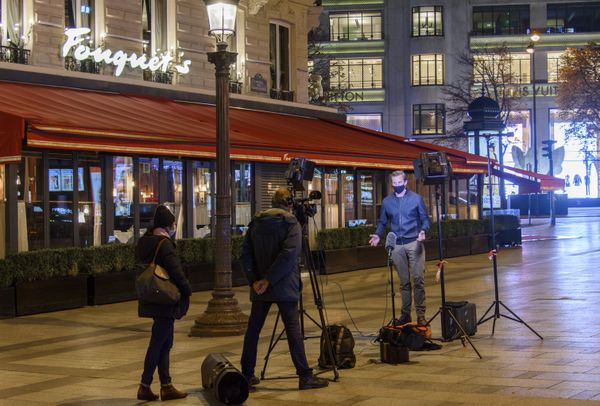 ¿Te imaginas estar en una París vacía?
¿Te imaginas estar en una París vacía?
- Sputnik Mundo