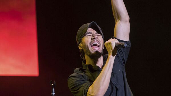 Enrique Iglesias, cantante español - Sputnik Mundo