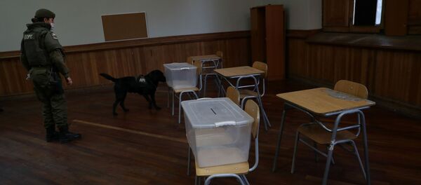 La Policía de Chile durante las preparaciones para el plebiscito - Sputnik Mundo
