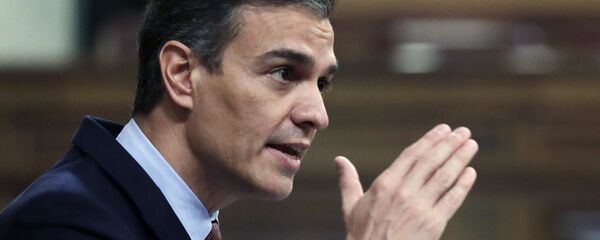Pedro Sánchez durante una sesión parlamentaria, Madrid, España - Sputnik Mundo