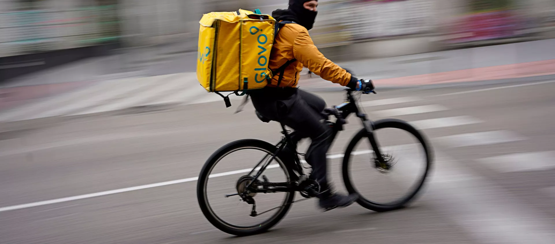 Trabajador de Glovo en España Trabajador de Glovo en España - Sputnik Mundo, 1920, 22.10.2020