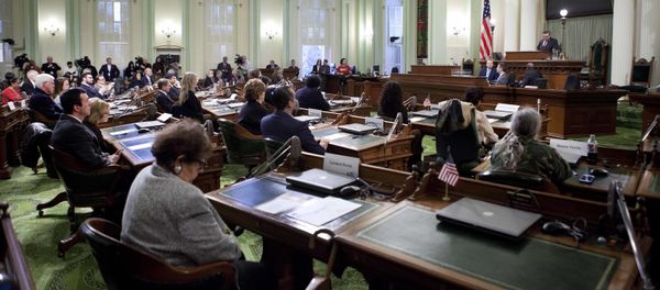 Una sesión del Colegio Electoral de California en 2016 - Sputnik Mundo