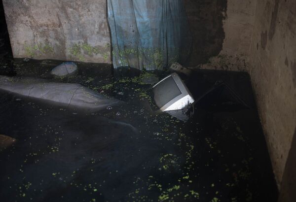 Residentes de casas inundadas en el norte de Venezuela cumplen 9 días entre las aguas - Sputnik Mundo