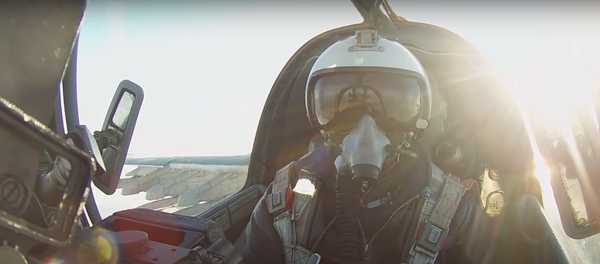 Las aeronaves rusas Su-25SM, en acción - Sputnik Mundo