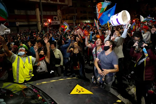 La victoria del 'sí' en el plebiscito constitucional de Chile, en imágenes
La victoria del 'sí' en el plebiscito constitucional de Chile, en imágenes
- Sputnik Mundo