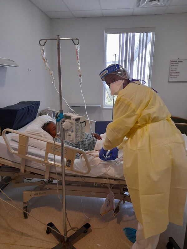 Médicos del alma: ¿por qué los profesionales cubanos merecen el Nobel de la Paz? Médicos del alma: ¿por qué los profesionales cubanos merecen el Nobel de la Paz? - Sputnik Mundo