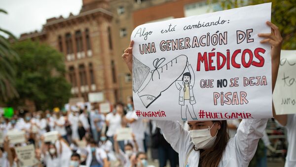 Una médico residente de huelga en España - Sputnik Mundo