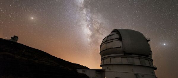 El Gran Telescopio Canarias en el Observatorio Roque de los Muchachos en la isla de La Palma en Canarias, España El Gran Telescopio Canarias en el Observatorio Roque de los Muchachos en la isla de La Palma en Canarias, España - Sputnik Mundo