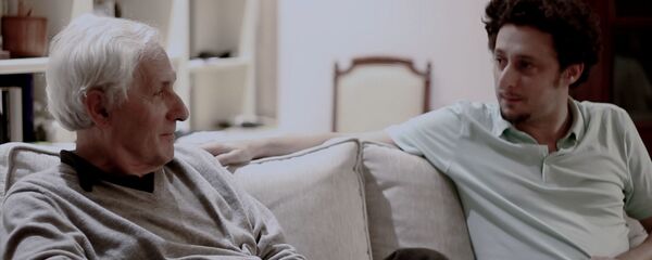 Jon Viar e Iñaki Viar, en un fotograma de la película 'Traidores' - Sputnik Mundo