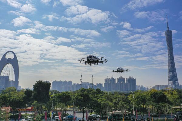 Las ciudades se asoman al futuro, el taxi aéreo aterriza en Sevilla | Fotos, vídeos - Sputnik Mundo