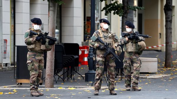 Militares franceses en Niza Militares franceses en Niza - Sputnik Mundo
