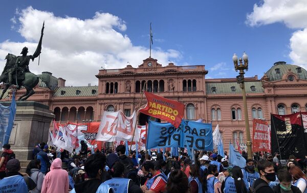  Las protestas por el desalojo en Guernica estuvieron frene a la Casa Rosada, sede del Poder Ejecutivo - Sputnik Mundo