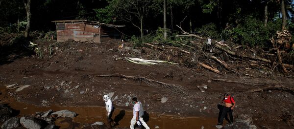 Deslizamiento de tierra en El Salvador - Sputnik Mundo