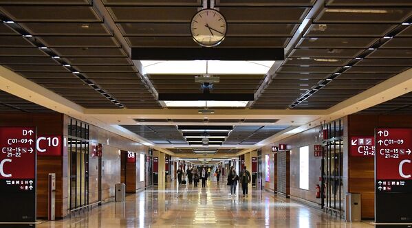 En plena pandemia y con 9 años de retraso: así es el nuevo aeropuerto de Berlín
En plena pandemia y con 9 años de retraso: así es el nuevo aeropuerto de Berlín
- Sputnik Mundo