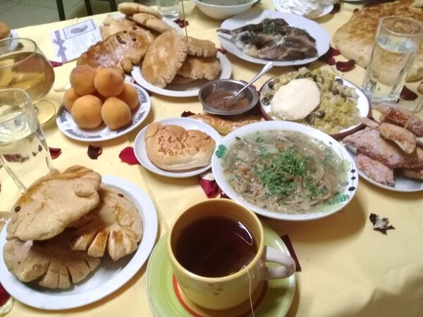 Pausa en Bolivia para no extrañar tanto a los difuntos queridos | Fotos, vídeos - Sputnik Mundo