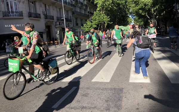 Caravana convocada por Campaña Nacional por el Derecho al Aborto Legal, Seguro y Gratuito - Sputnik Mundo