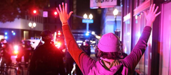 Protestas en Portland, EEUU - Sputnik Mundo
