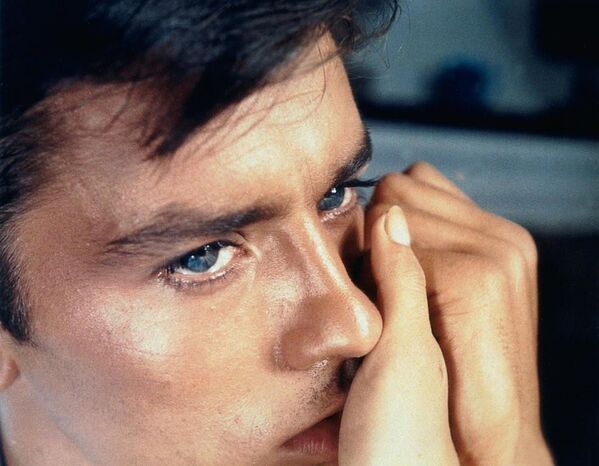Alain Delon, legendario ícono sexual francés celebra su aniversario Alain Delon, legendario ícono sexual francés celebra su aniversario - Sputnik Mundo
