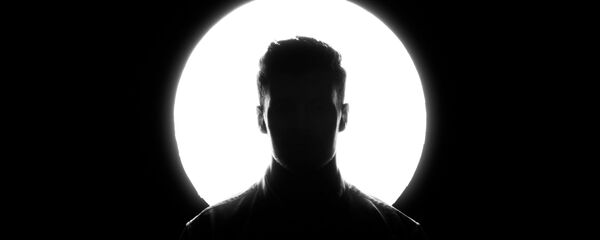 Silueta de un hombre - Sputnik Mundo