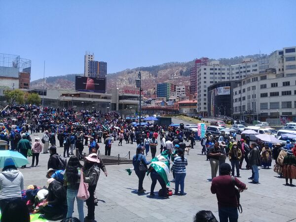 La ciudad de La Paz está de fiesta en vísperas de la recuperación de la democracia | Fotos, vídeos - Sputnik Mundo