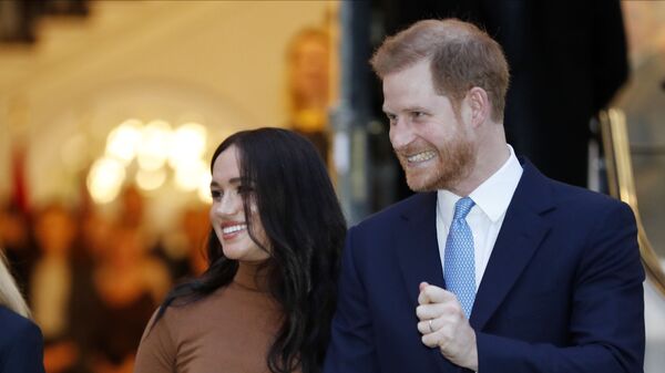 El príncipe Harry y su esposa, Meghan - Sputnik Mundo