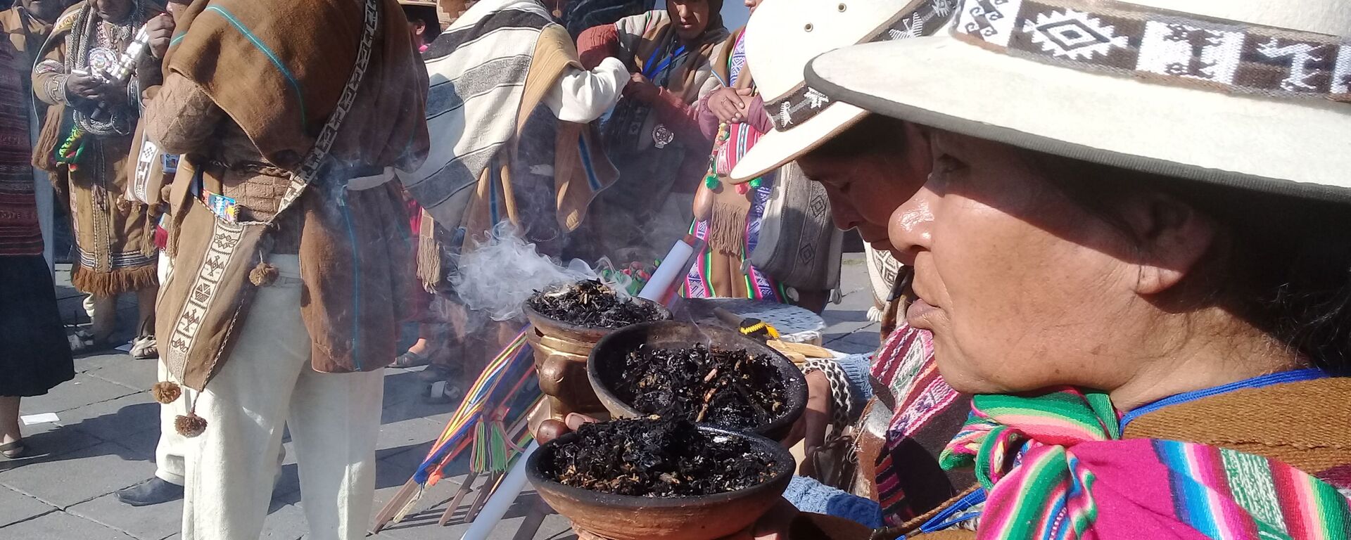  Sahumerios de los indígenas bolivianos durante la asunción de Luis Arce - Sputnik Mundo, 1920, 06.08.2022