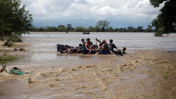 Inundaciones en Honduras Inundaciones en Honduras - Sputnik Mundo