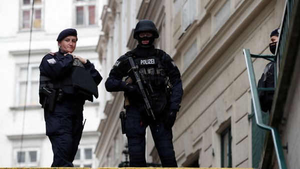 Policías en Viena, Austria Policías en Viena, Austria - Sputnik Mundo