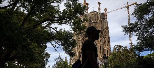 la basílica de la Sagrada Familia en Barcelona, España - Sputnik Mundo