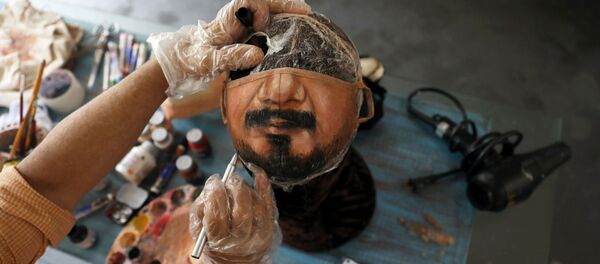 Estas mascarillas son como una segunda piel para sus propietarios

 - Sputnik Mundo