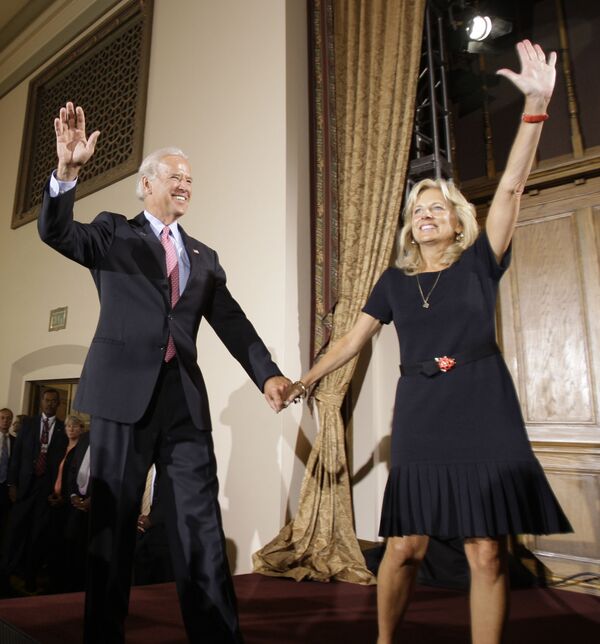 Conoce a Jill Biden, una mujer fuerte a un paso de convertirse en la primera dama de EEUU Conoce a Jill Biden, una mujer fuerte a un paso de convertirse en la primera dama de EEUU - Sputnik Mundo