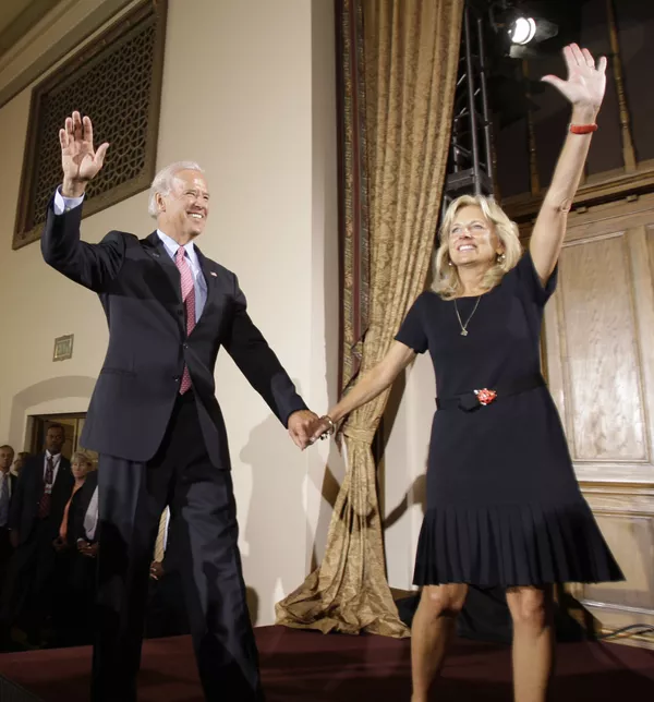 Conoce a Jill Biden, una mujer fuerte a un paso de convertirse en la primera dama de EEUU Conoce a Jill Biden, una mujer fuerte a un paso de convertirse en la primera dama de EEUU - Sputnik Mundo