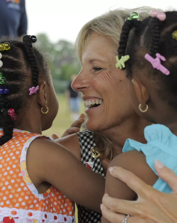 Conoce a Jill Biden, una mujer fuerte a un paso de convertirse en la primera dama de EEUU Conoce a Jill Biden, una mujer fuerte a un paso de convertirse en la primera dama de EEUU - Sputnik Mundo