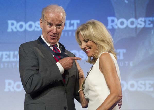 Conoce a Jill Biden, una mujer fuerte a un paso de convertirse en la primera dama de EEUU Conoce a Jill Biden, una mujer fuerte a un paso de convertirse en la primera dama de EEUU - Sputnik Mundo