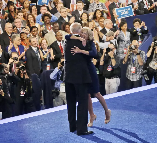 Conoce a Jill Biden, una mujer fuerte a un paso de convertirse en la primera dama de EEUU Conoce a Jill Biden, una mujer fuerte a un paso de convertirse en la primera dama de EEUU - Sputnik Mundo
