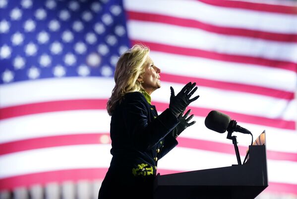 Conoce a Jill Biden, una mujer fuerte a un paso de convertirse en la primera dama de EEUU - Sputnik Mundo