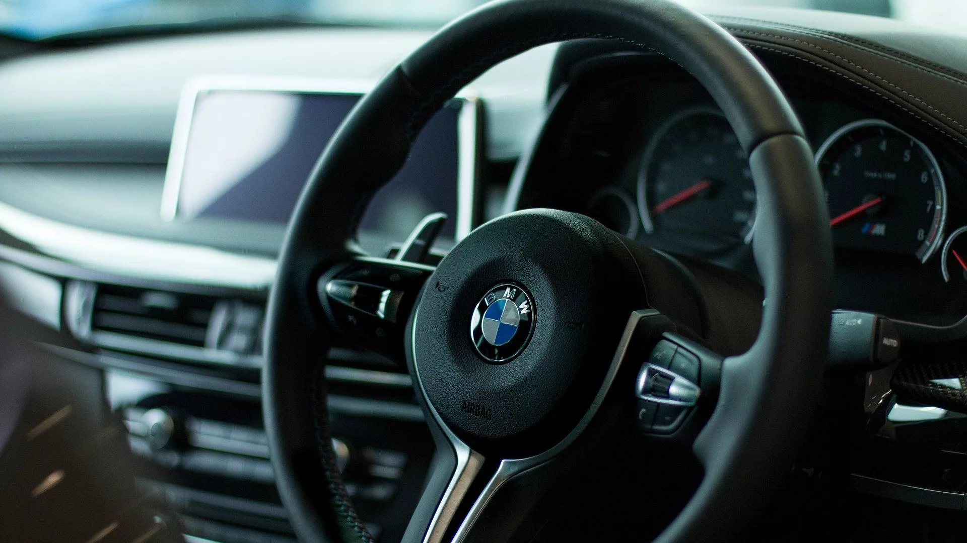 El salón de un coche BMW El salón de un coche BMW - Sputnik Mundo, 1920, 17.03.2021