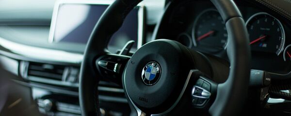 El salón de un coche BMW - Sputnik Mundo