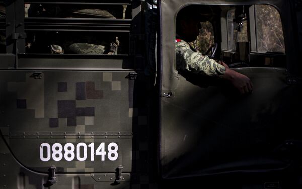 Búsqueda de la Comisión local y familiares de los tres trabajadores de Sanborns desaparecidos en el norte de la Ciudad de México - Sputnik Mundo